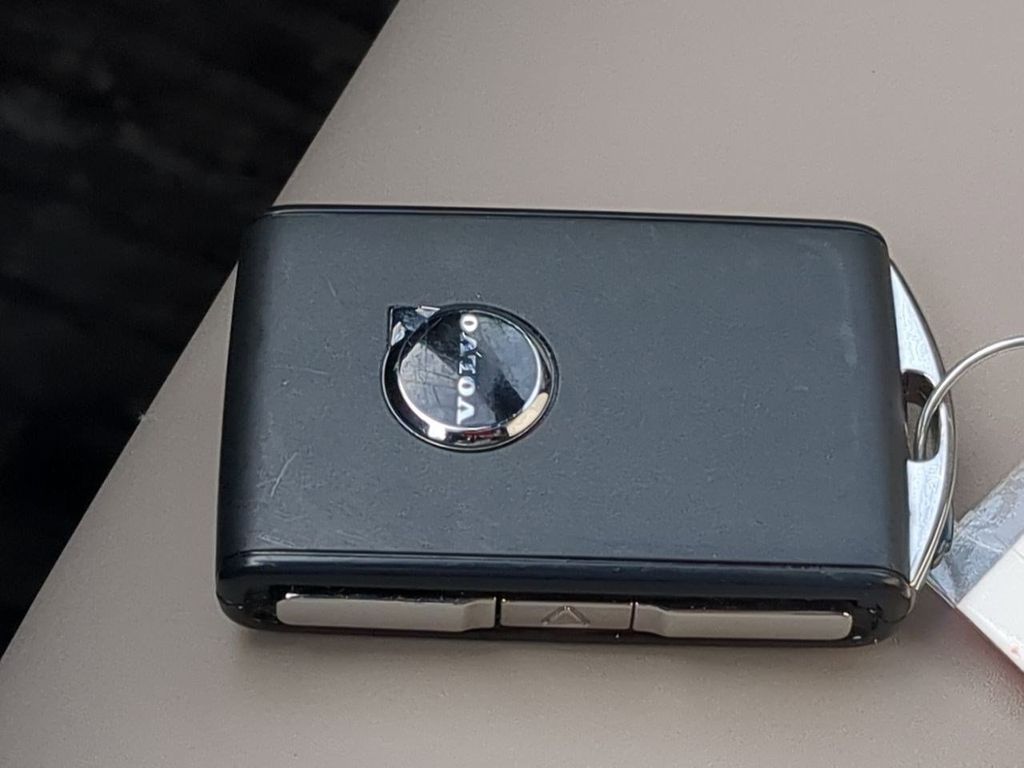 Thumbnail: 2026 Volvo XC90 - 32