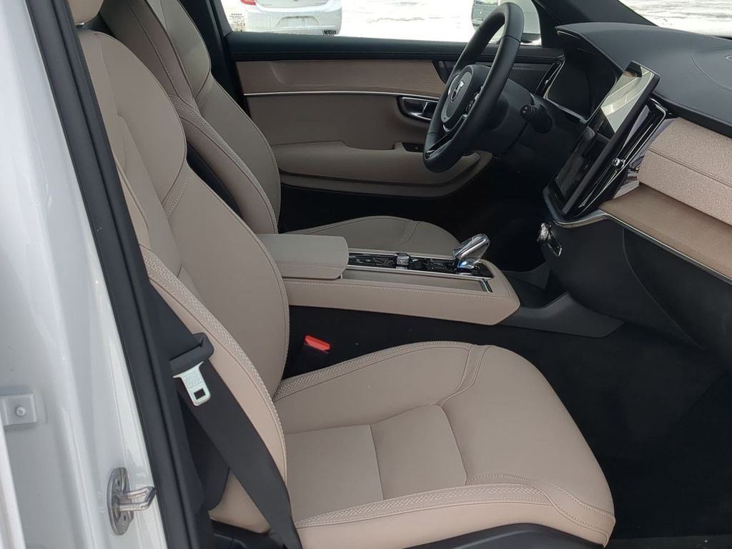 Thumbnail: 2026 Volvo XC90 - 11