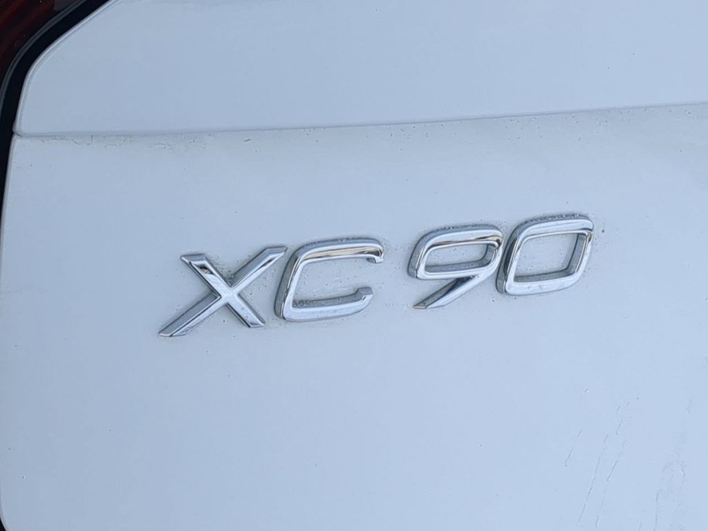 Thumbnail: 2026 Volvo XC90 - 7