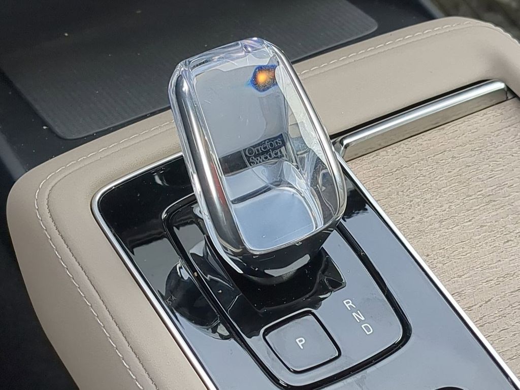 Thumbnail: 2026 Volvo XC90 - 15