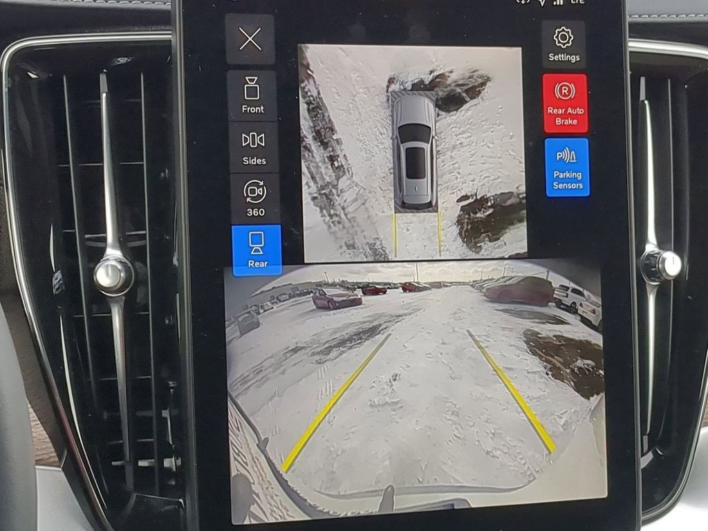 Thumbnail: 2026 Volvo XC90 - 31