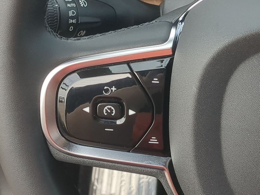 Thumbnail: 2024 Volvo XC90 - 26