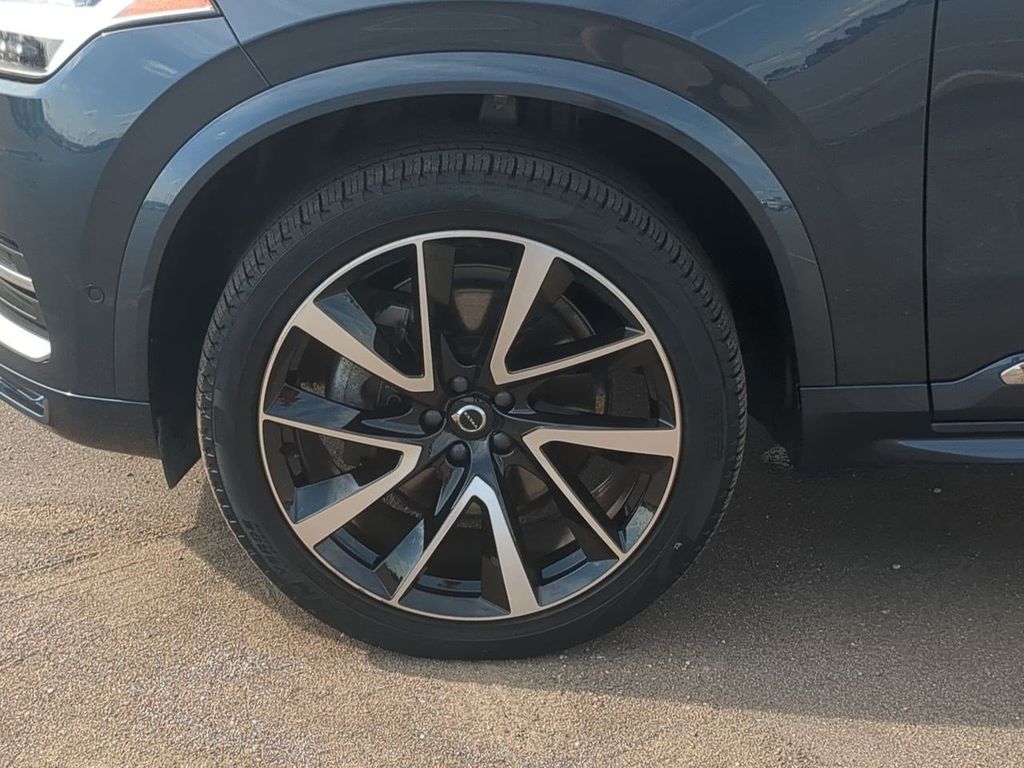 Thumbnail: 2024 Volvo XC90 - 8