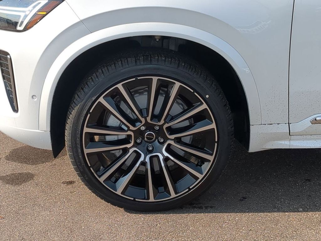 Thumbnail: 2026 Volvo XC90 - 8