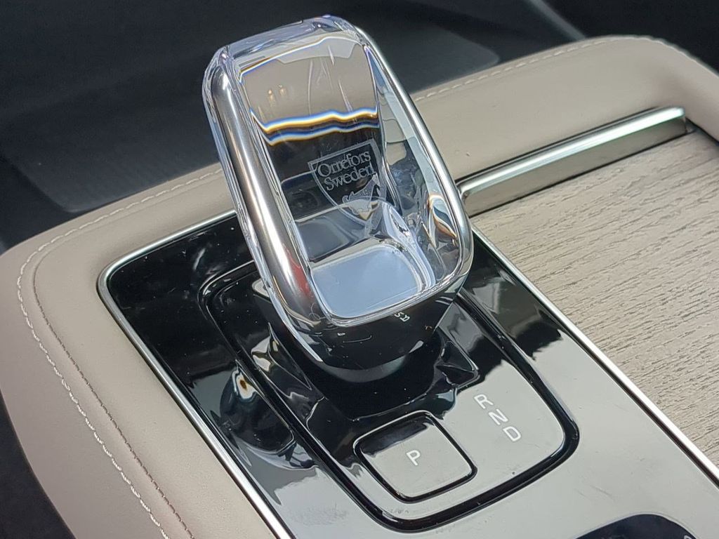 Thumbnail: 2026 Volvo XC90 - 15