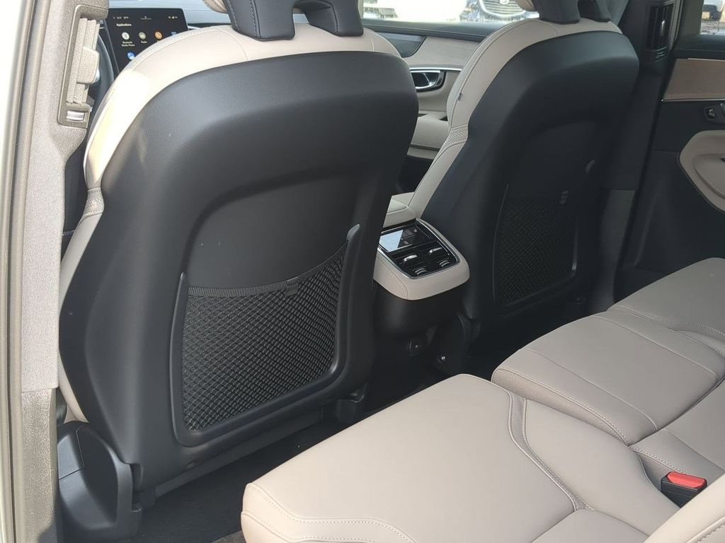 Thumbnail: 2026 Volvo XC90 - 12