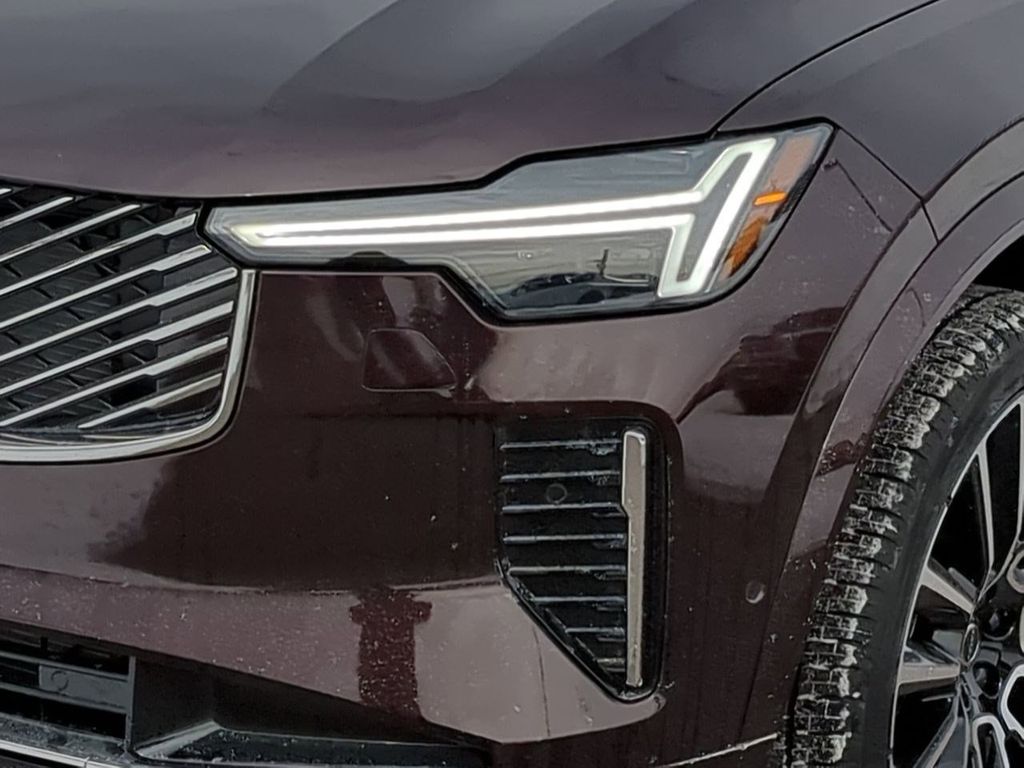 Thumbnail: 2026 Volvo XC90 - 21
