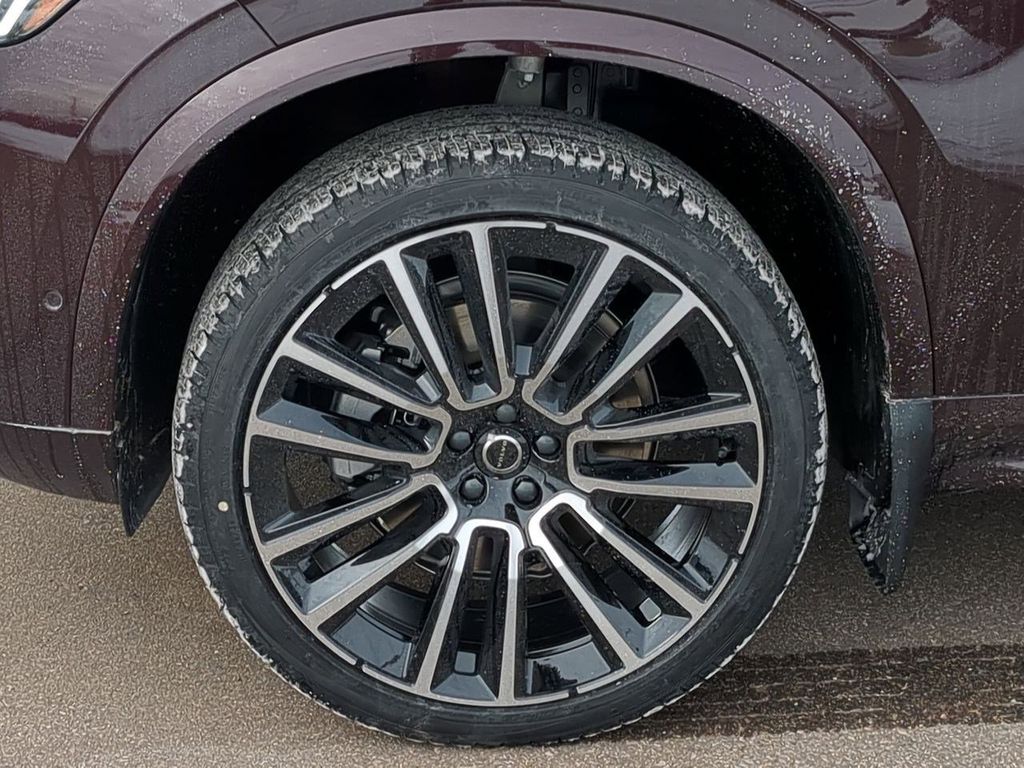 Thumbnail: 2026 Volvo XC90 - 8