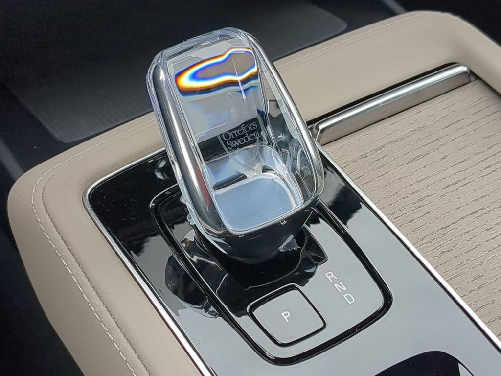 Thumbnail: 2026 Volvo XC90 - 15