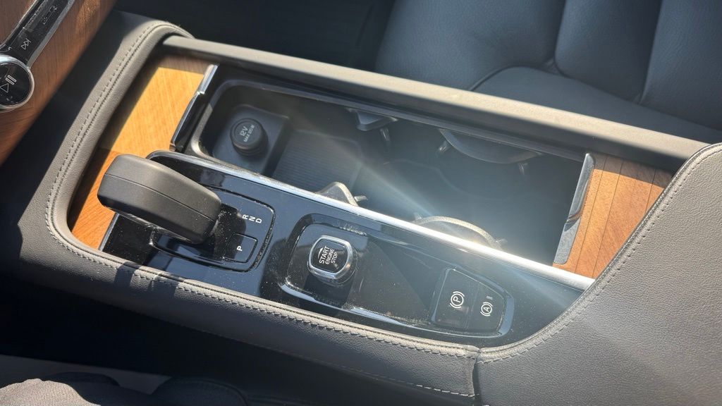 Thumbnail: 2024 Volvo XC90 - 11