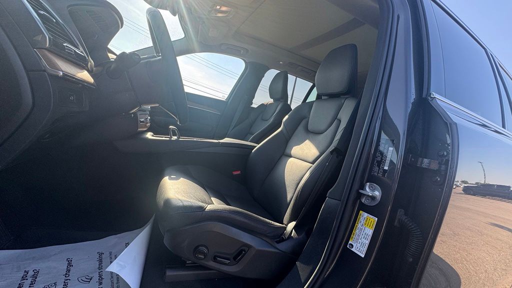 Thumbnail: 2024 Volvo XC90 - 23