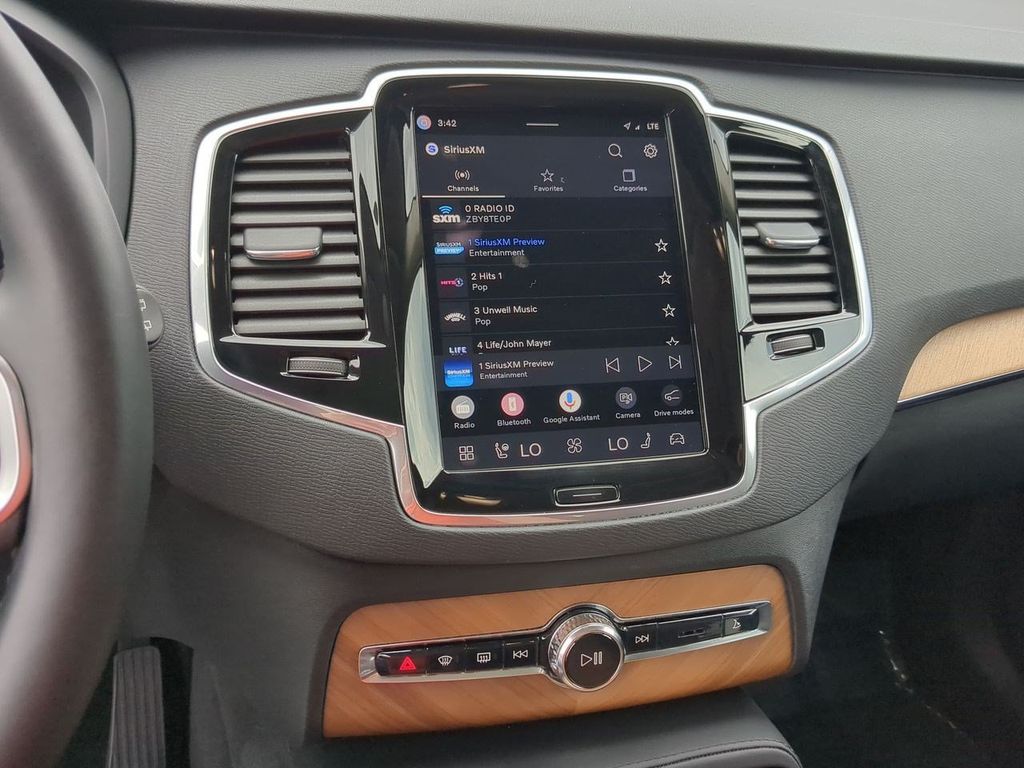 Thumbnail: 2024 Volvo XC90 - 14