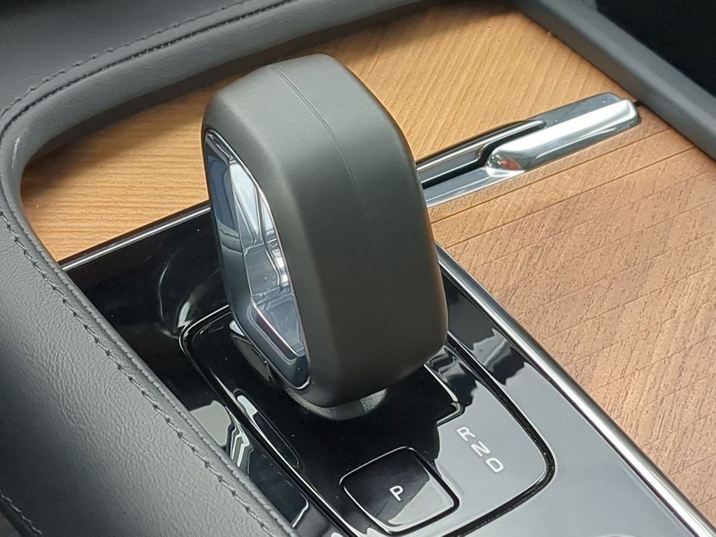 Thumbnail: 2024 Volvo XC90 - 15