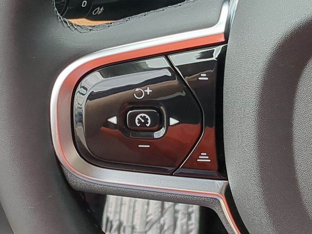 Thumbnail: 2024 Volvo XC90 - 27