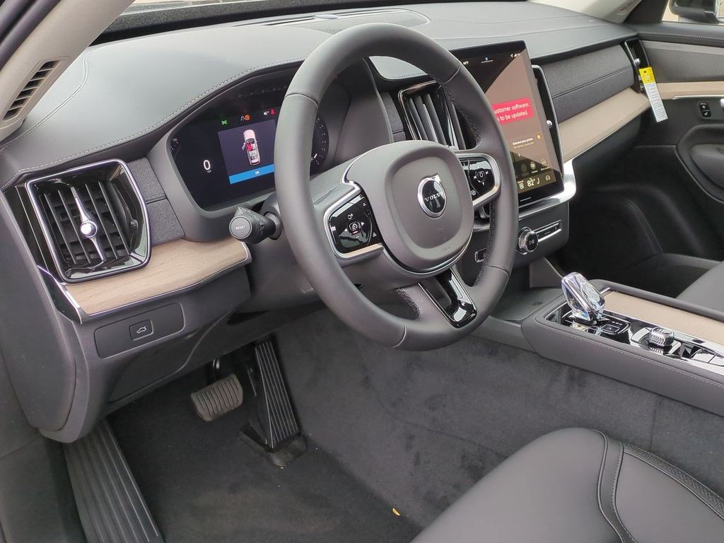 Thumbnail: 2026 Volvo XC90 - 2