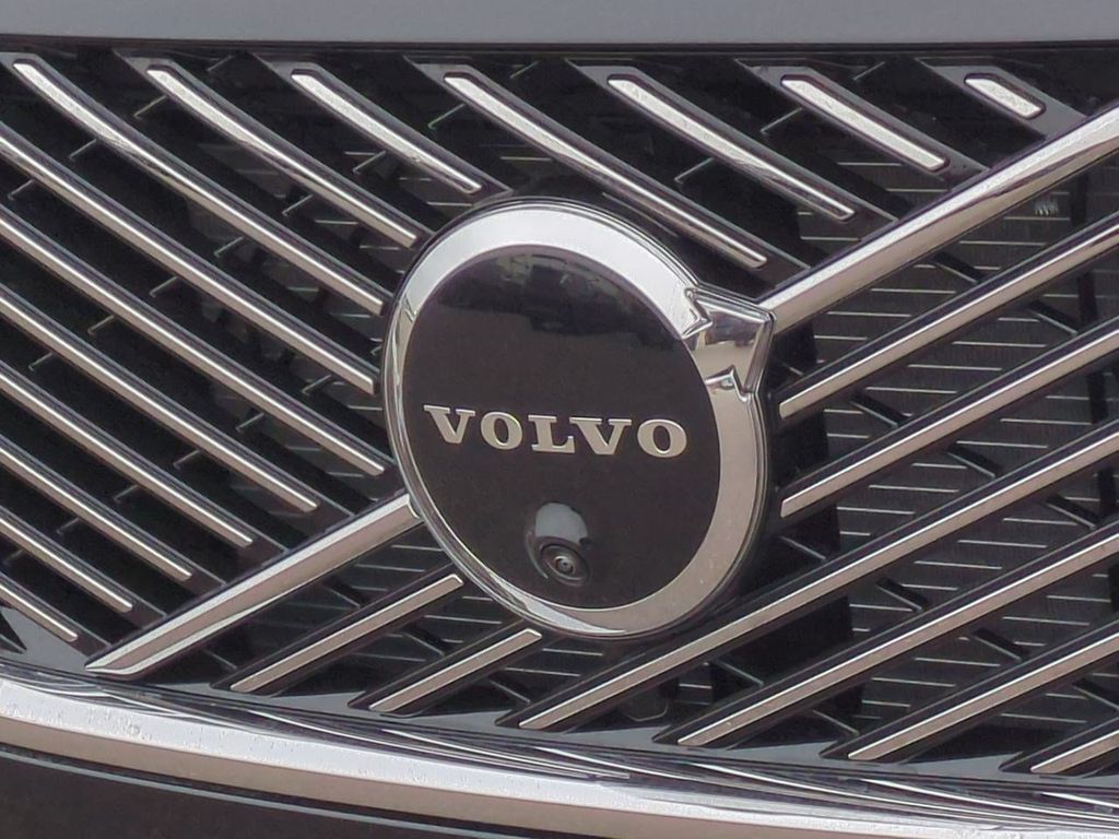 Thumbnail: 2026 Volvo XC90 - 7