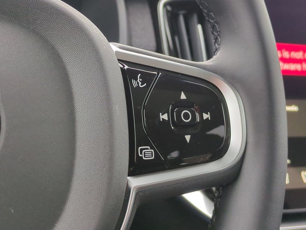 Thumbnail: 2026 Volvo XC90 - 29