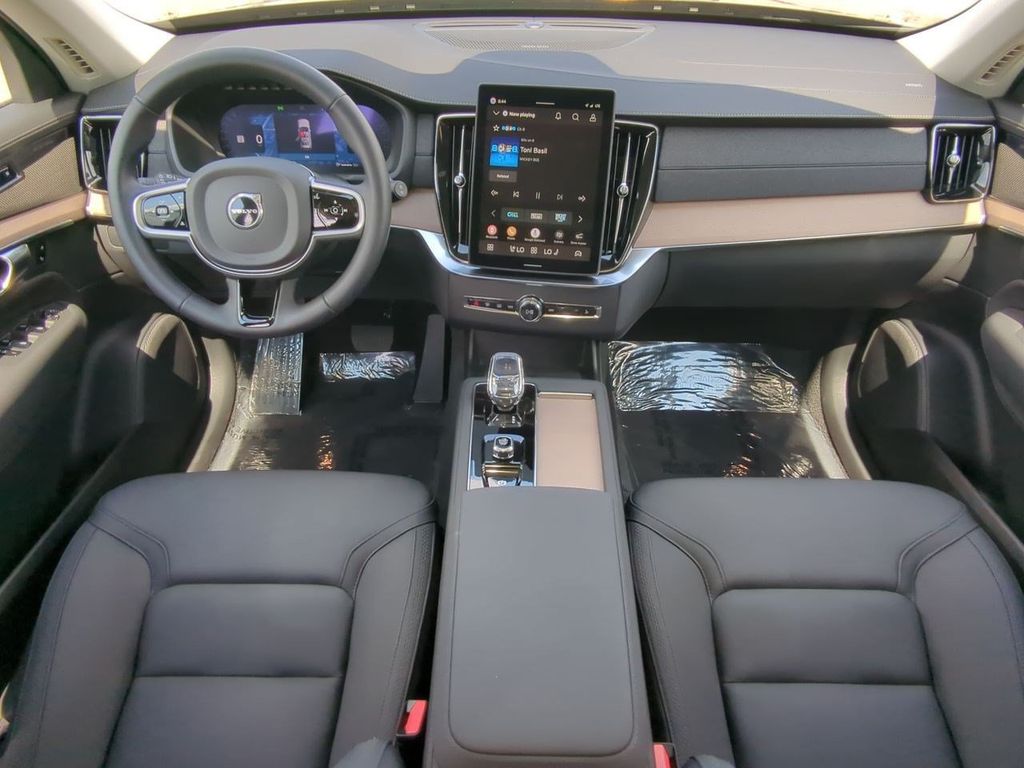 Thumbnail: 2026 Volvo XC90 - 9