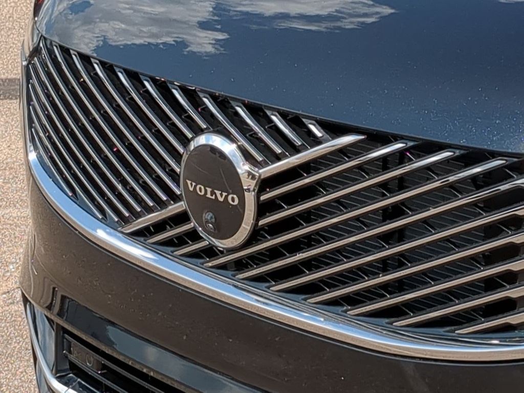 Thumbnail: 2026 Volvo XC90 - 7