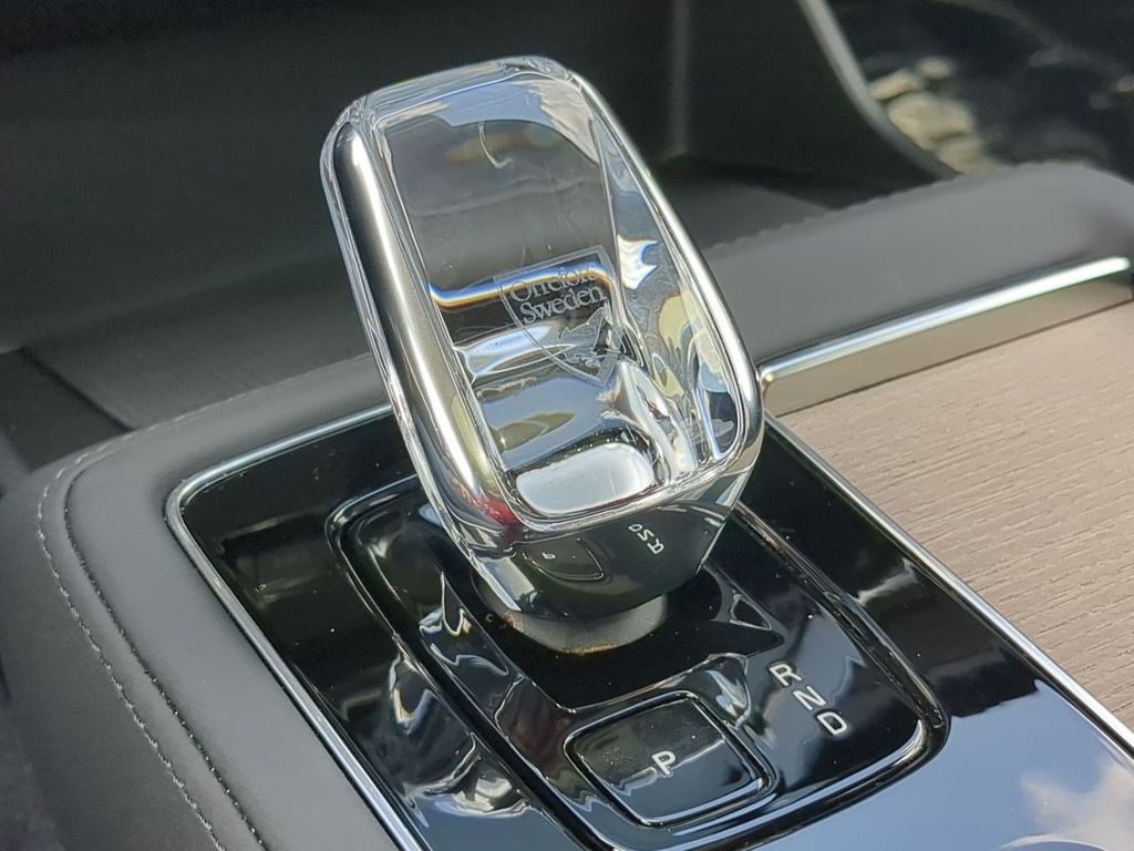 Thumbnail: 2026 Volvo XC90 - 15