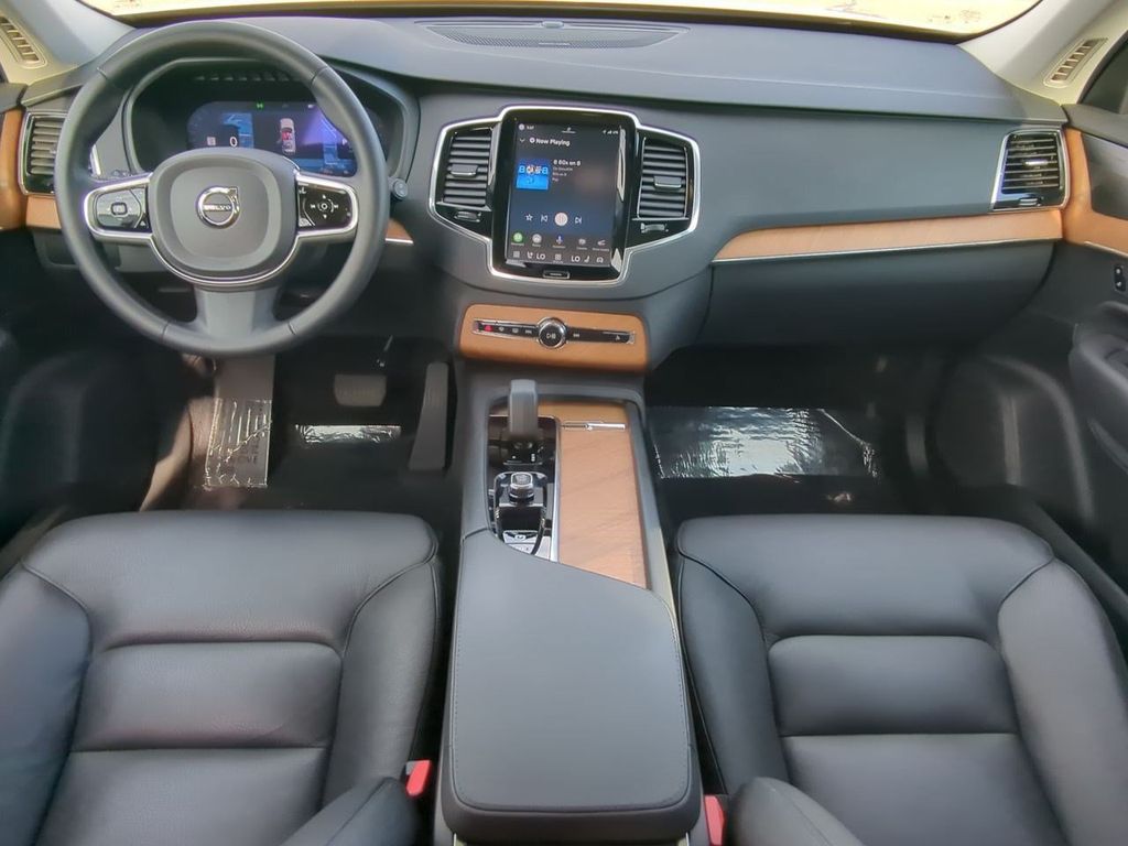 Thumbnail: 2024 Volvo XC90 - 10