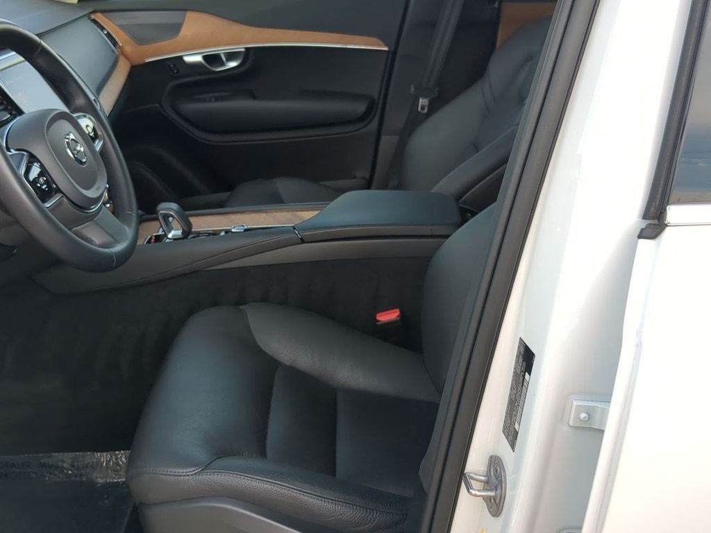 Thumbnail: 2024 Volvo XC90 - 11