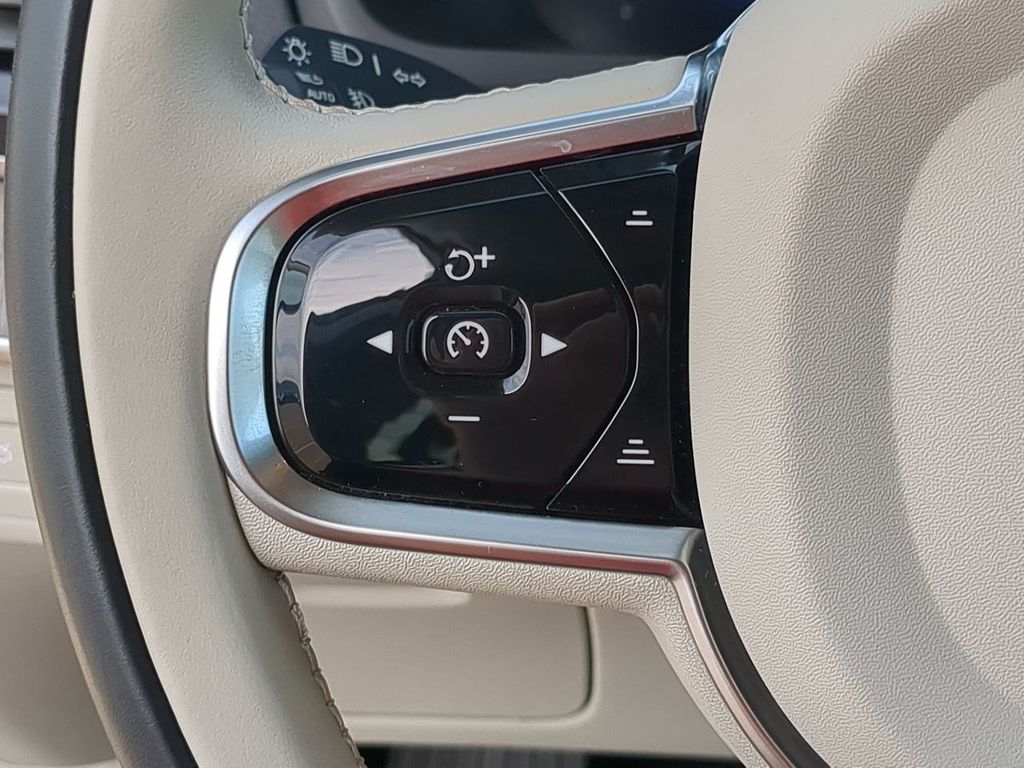 Thumbnail: 2024 Volvo XC90 - 26