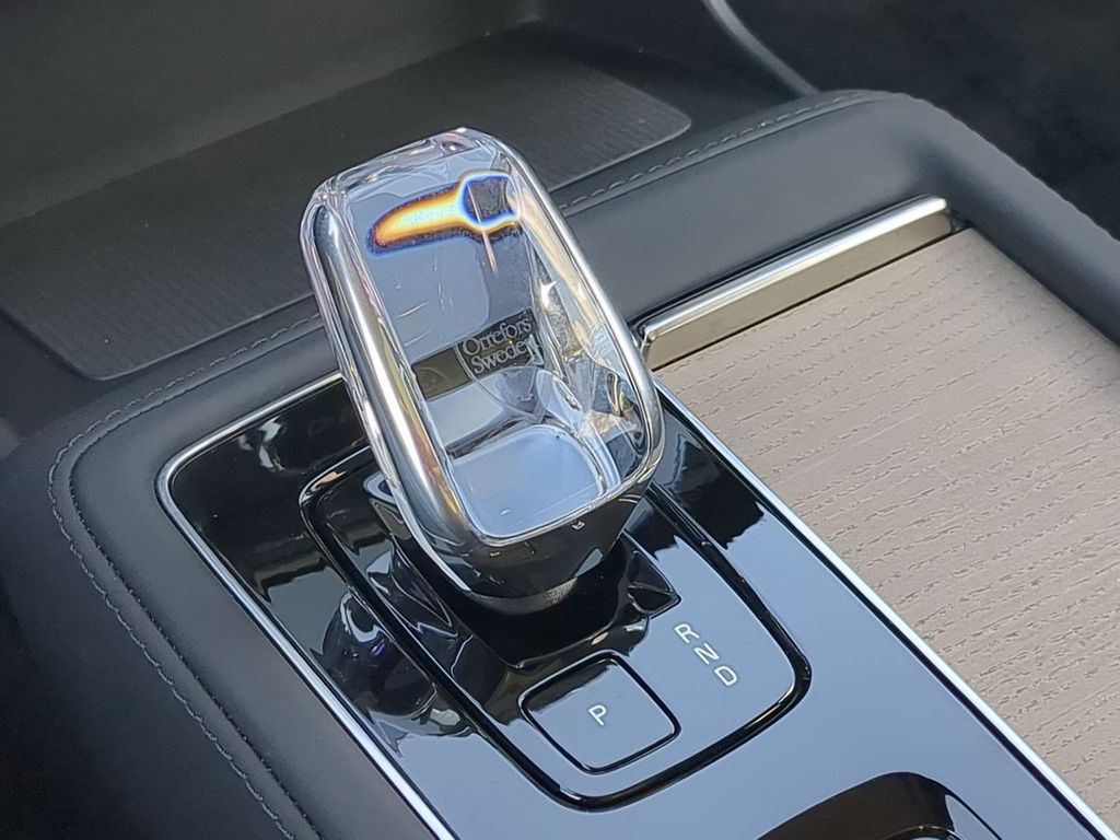 Thumbnail: 2026 Volvo XC90 - 15