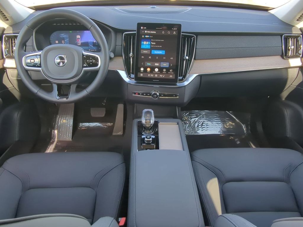 Thumbnail: 2026 Volvo XC90 - 9