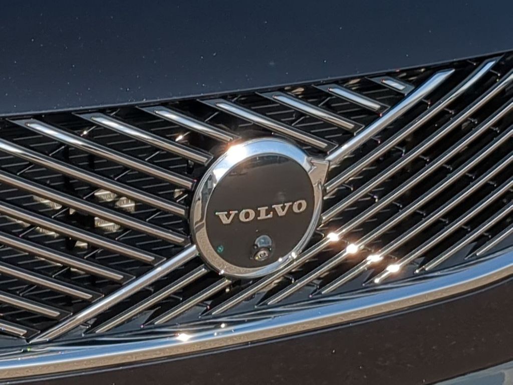 Thumbnail: 2026 Volvo XC90 - 7