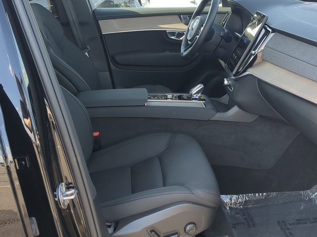 Thumbnail: 2026 Volvo XC90 - 11