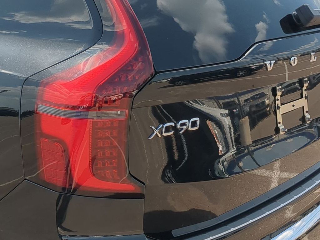 Thumbnail: 2026 Volvo XC90 - 23