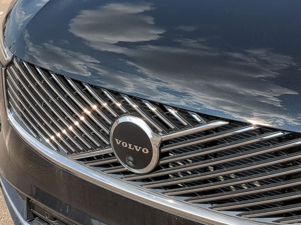 Thumbnail: 2026 Volvo XC90 - 7