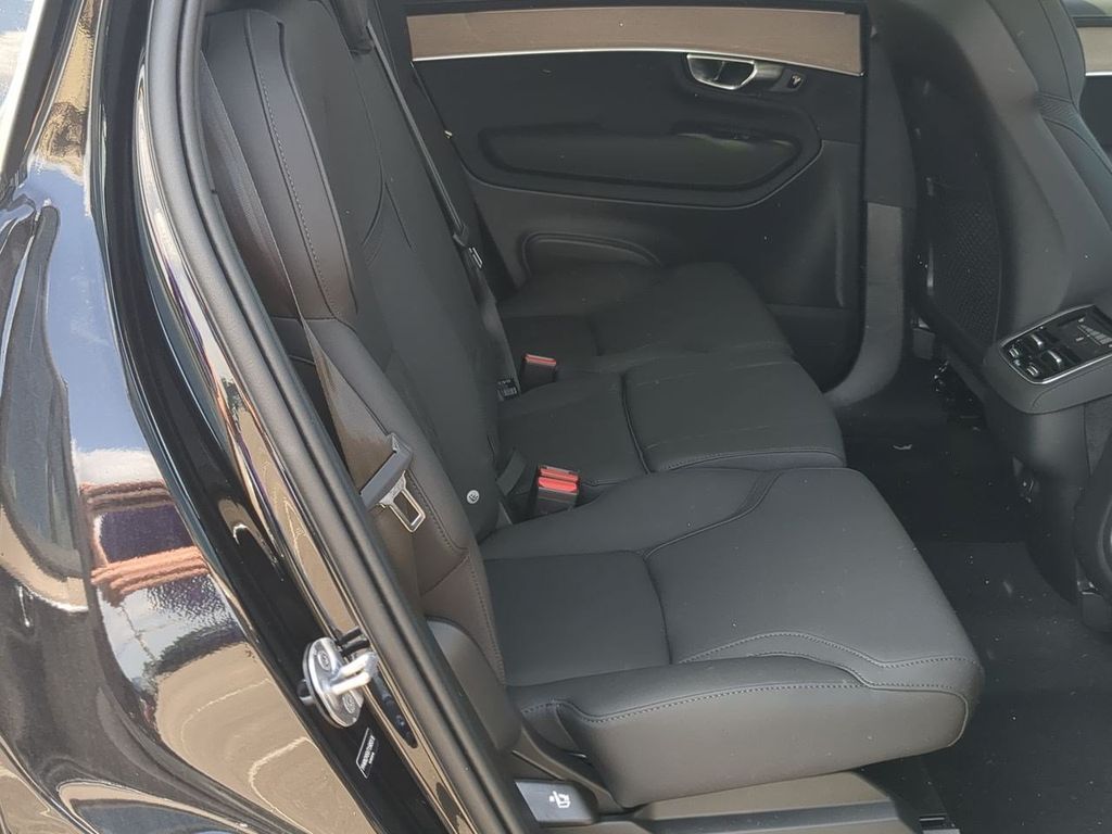 Thumbnail: 2026 Volvo XC90 - 26