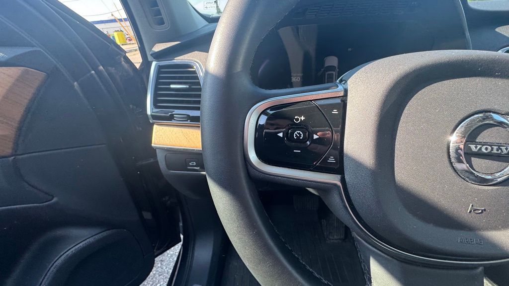 Thumbnail: 2024 Volvo XC90 - 22