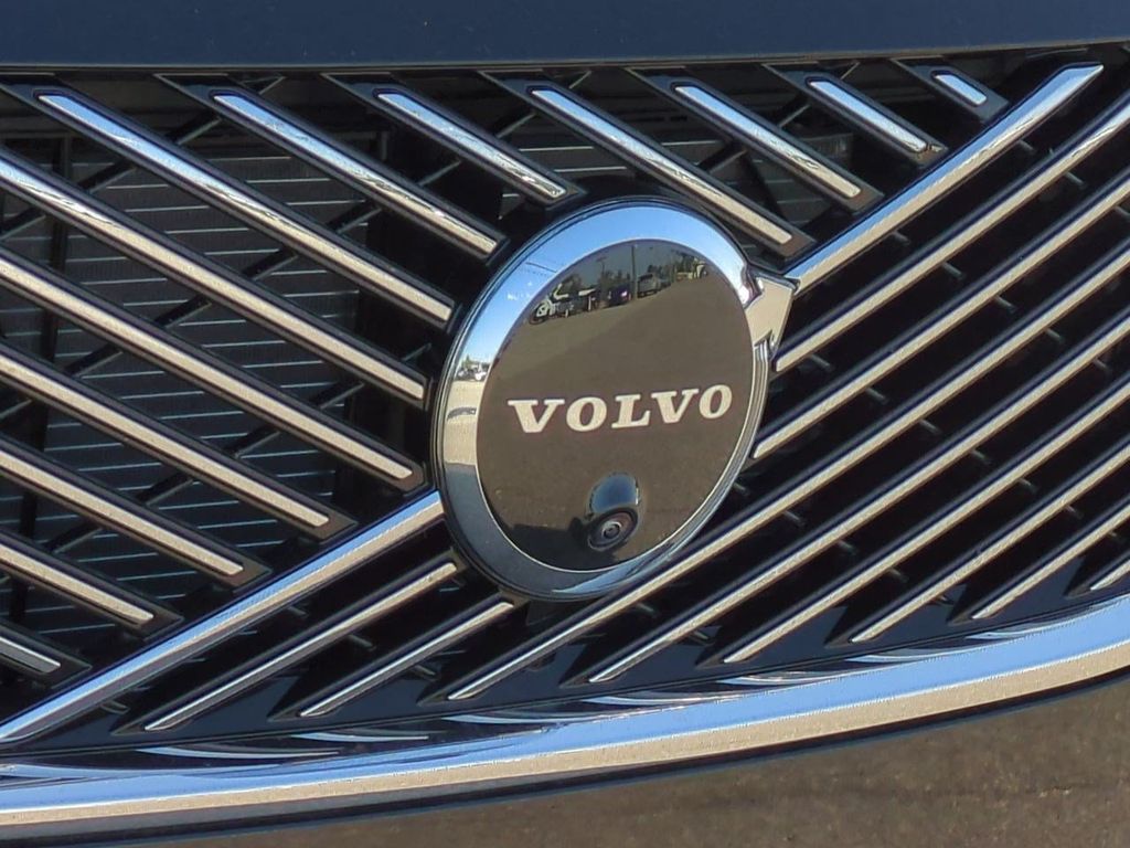 Thumbnail: 2026 Volvo XC90 - 7