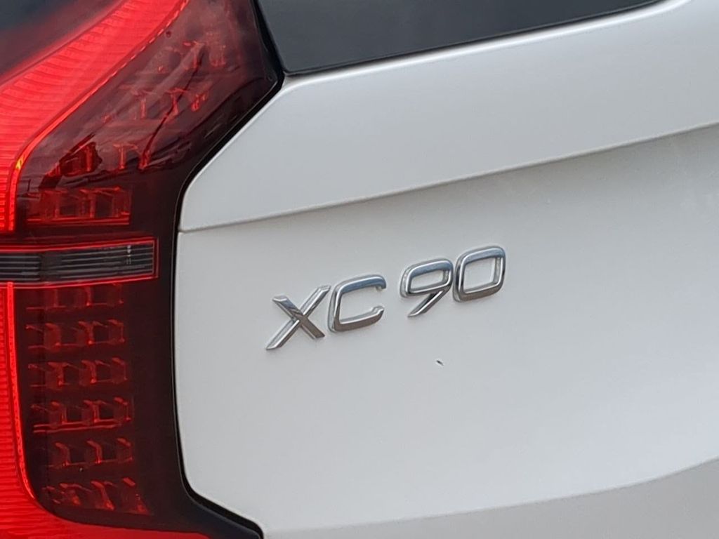 Thumbnail: 2026 Volvo XC90 - 22