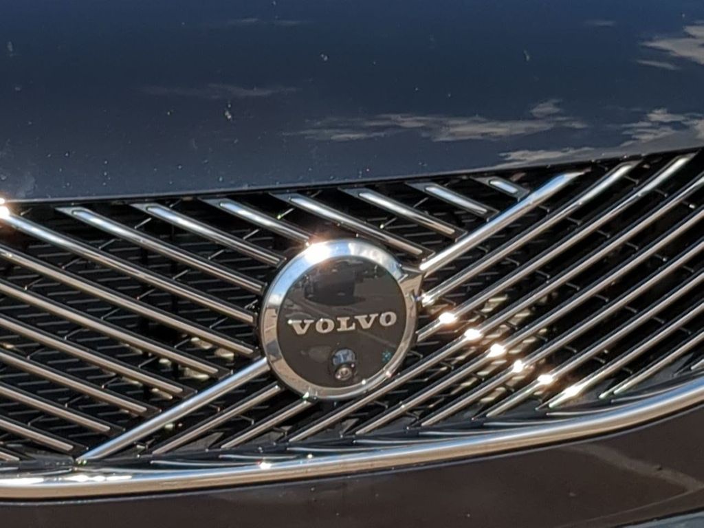 Thumbnail: 2026 Volvo XC90 - 7