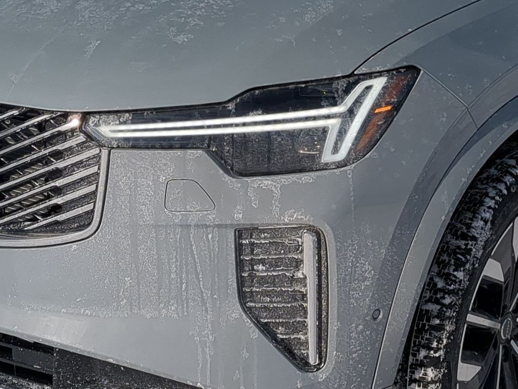 Thumbnail: 2026 Volvo XC90 - 22