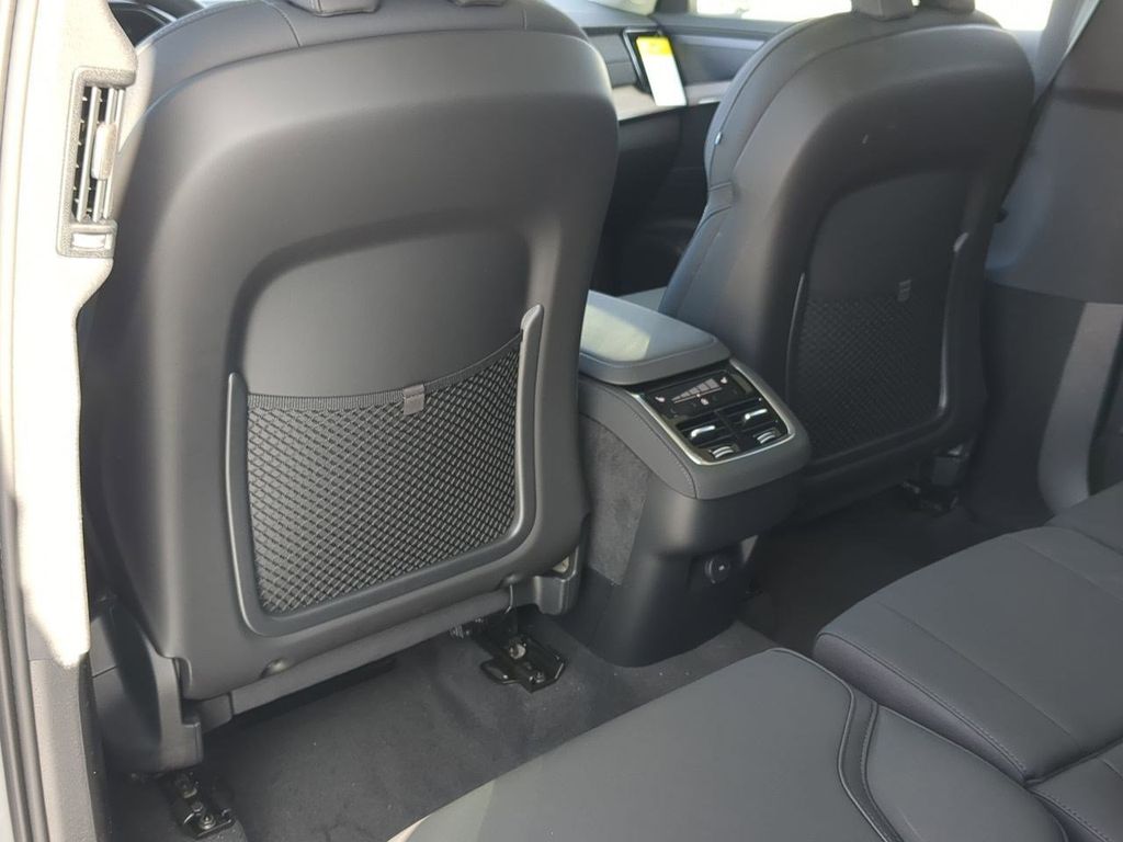 Thumbnail: 2026 Volvo XC90 - 12