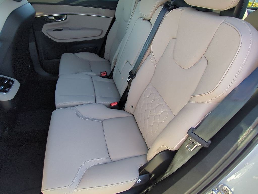 Thumbnail: 2026 Volvo XC90 - 12