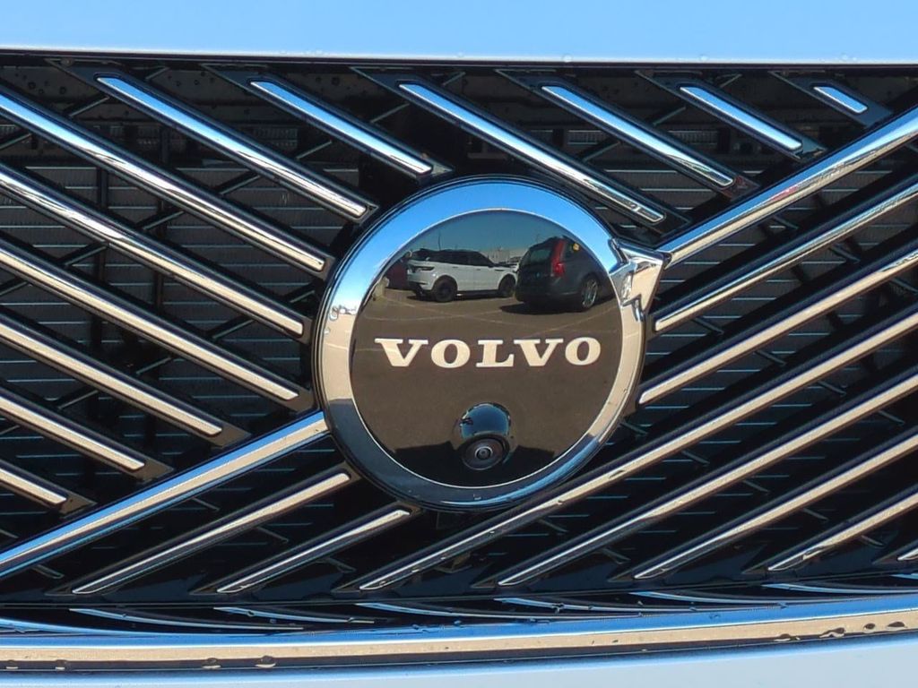 Thumbnail: 2026 Volvo XC90 - 7