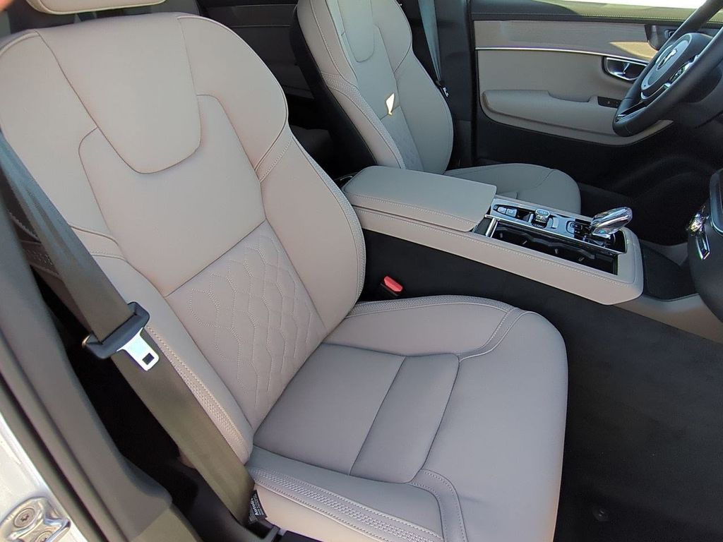 Thumbnail: 2026 Volvo XC90 - 11