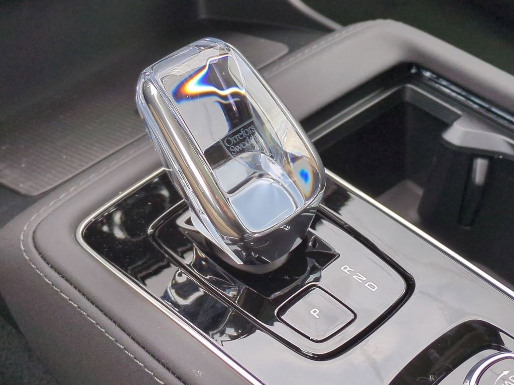 Thumbnail: 2026 Volvo XC90 - 15