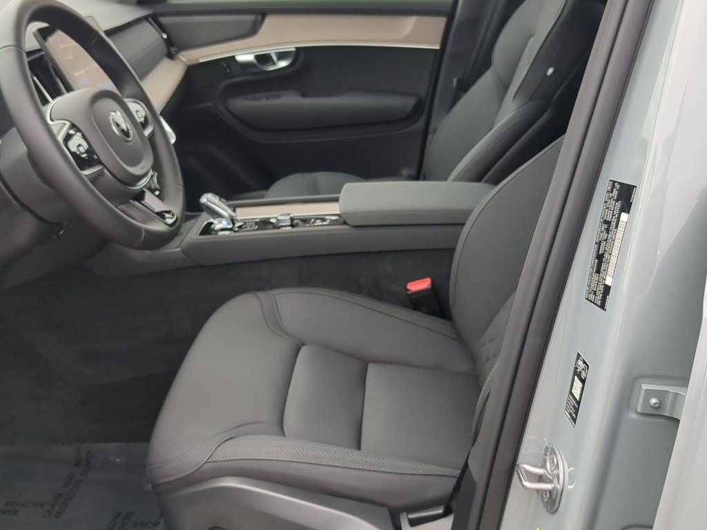 Thumbnail: 2026 Volvo XC90 - 10