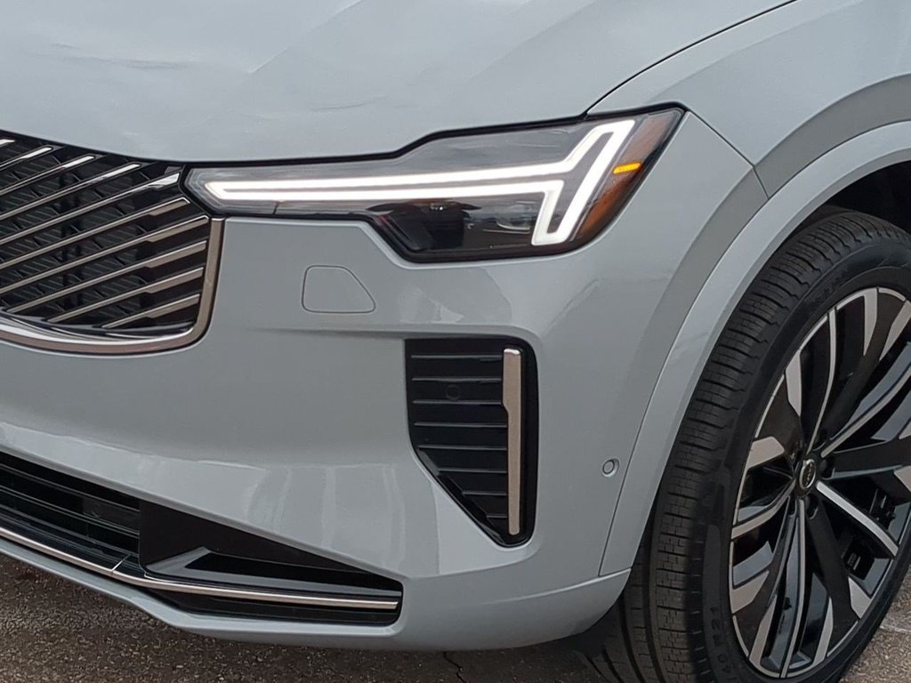 Thumbnail: 2026 Volvo XC90 - 21