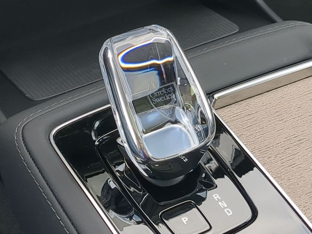 Thumbnail: 2026 Volvo XC90 - 15