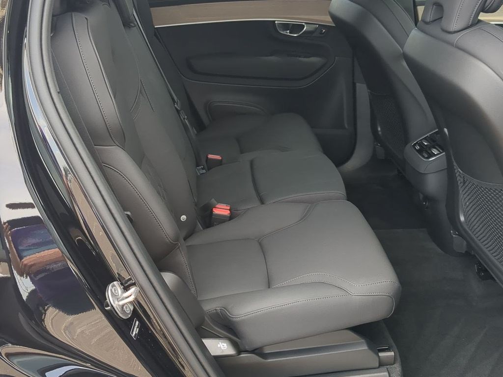 Thumbnail: 2026 Volvo XC90 - 26
