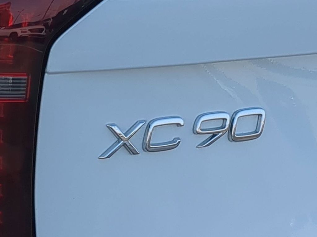 Thumbnail: 2026 Volvo XC90 - 22
