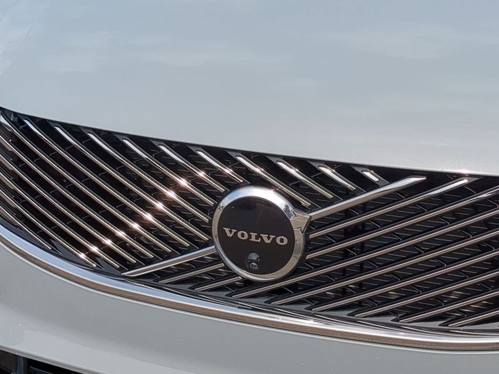 Thumbnail: 2026 Volvo XC90 - 7